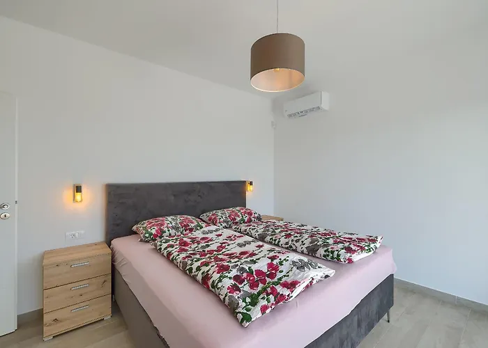 Villa Mayla Ližnjan