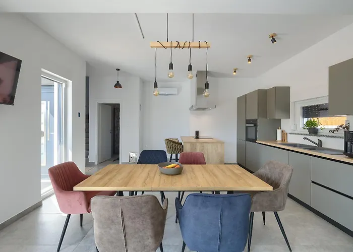 Villa Mayla Ližnjan