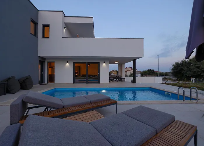 Mayla Villa *