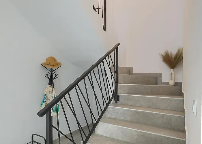 Villa Mayla
